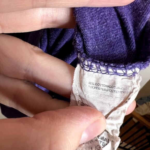 Minnesota Vikings Purple Tshirt - Picture 3 of 4